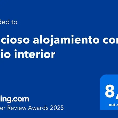 Precioso Con Patio Interior شقة