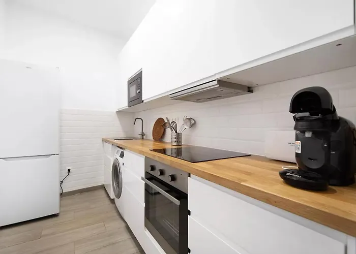 Precioso Con Patio Interior * קדיז