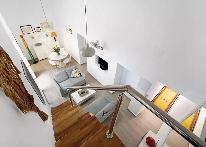 Precioso Con Patio Interior * קדיז