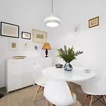 Precioso Con Patio Interior Lägenhet