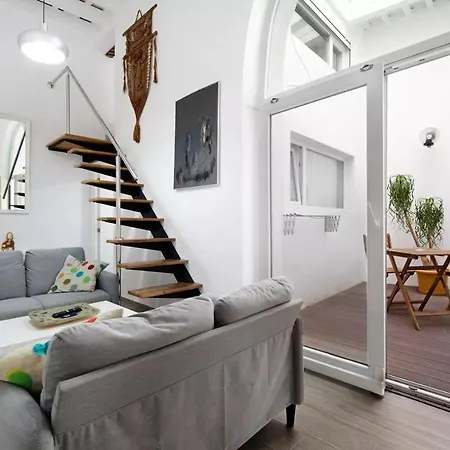 Precioso Con Patio Interior كاديز