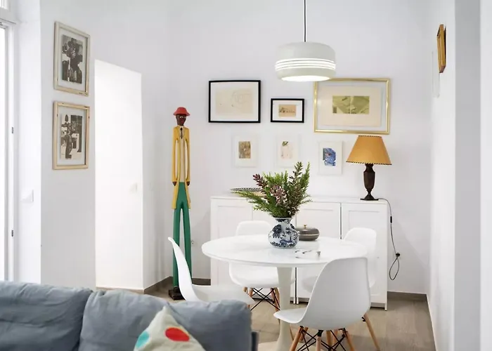 Precioso Con Patio Interior شقة